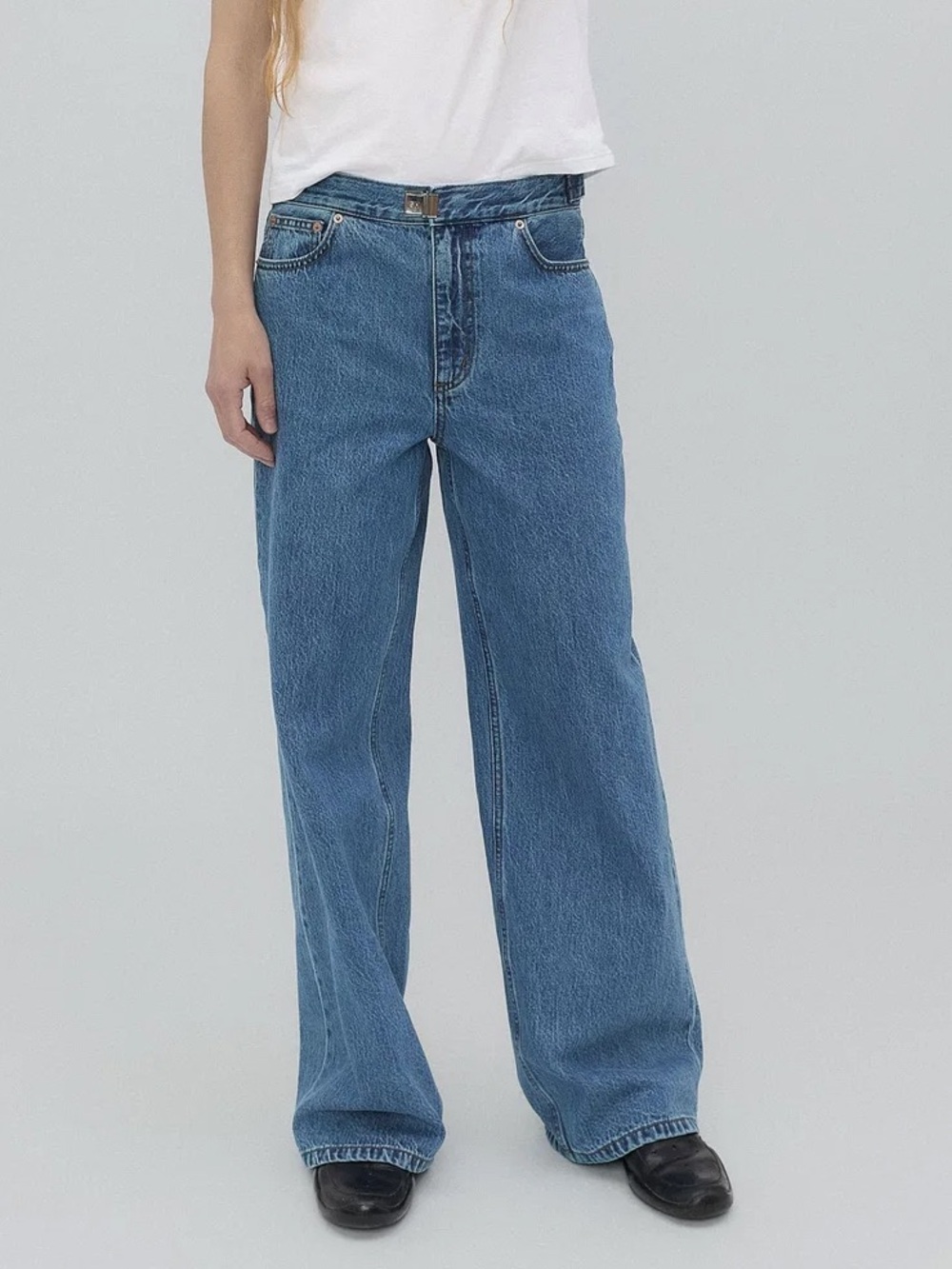 Still here 26 High-Rise Wide Leg Jeans in Medium Blue
